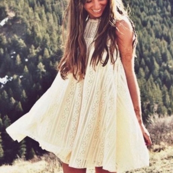 Free People Dresses & Skirts - Free People Tu-Es-La Cream Lace Mini  Dress Medium